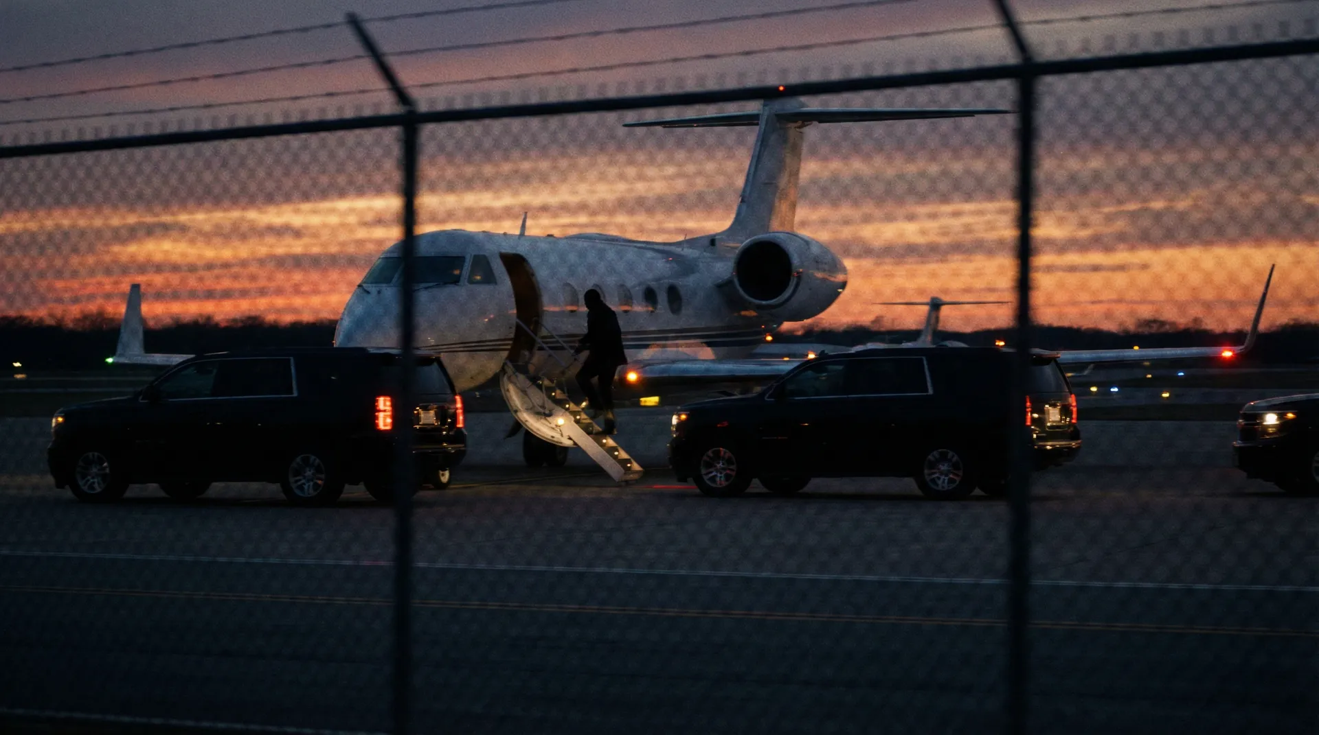 香香腐宅 - 私人飞机机场偷拍